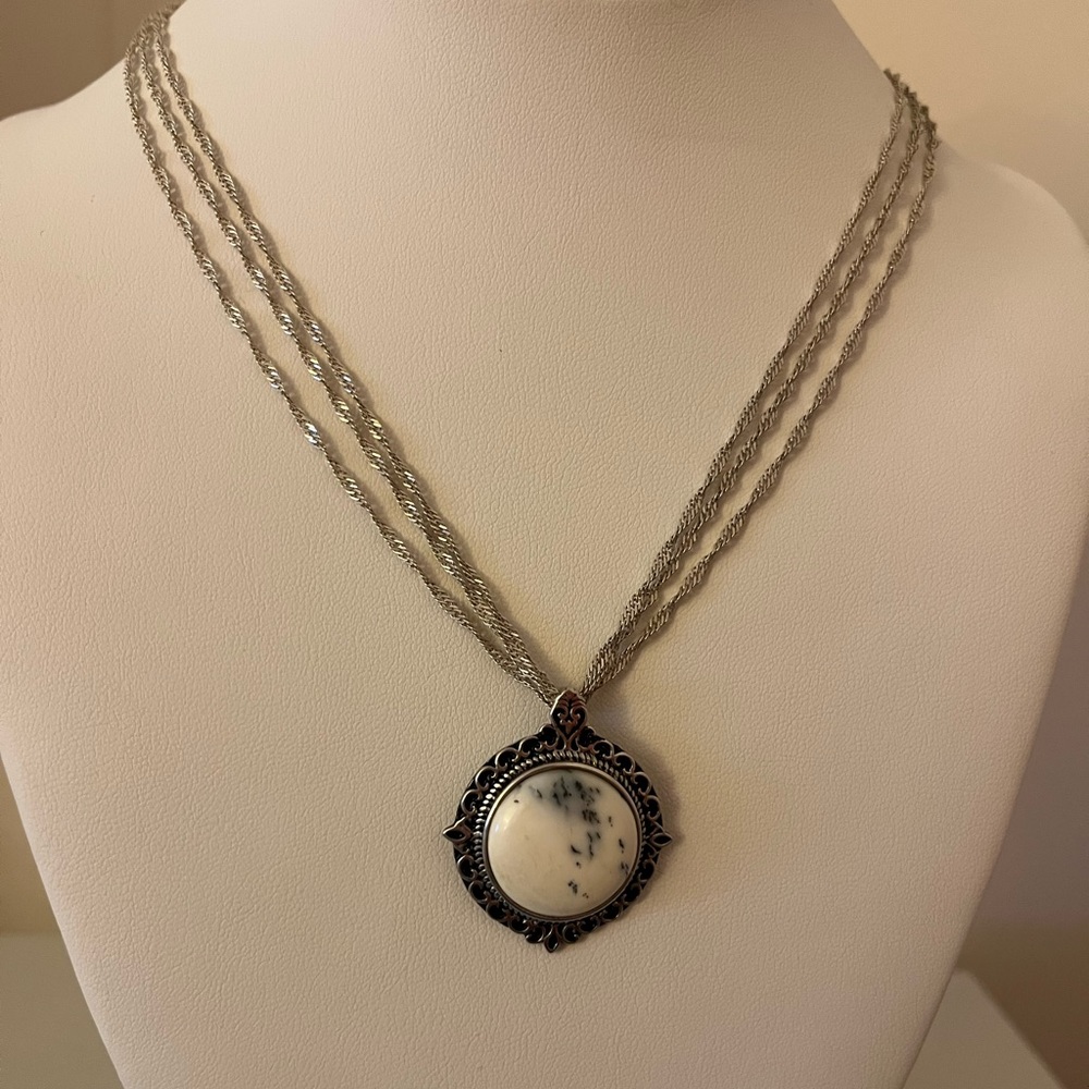9.25 Sterling twisted curb link w Dendritic Opal Pendant